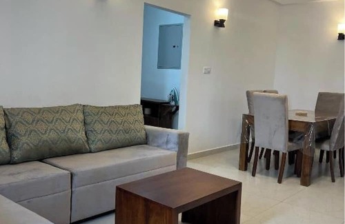 Wellawatte Condo | Modern condo in the heart of Colombo city, minutes away from Wellawatte Beach