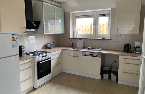 Schwarzenmoor House | Haus Schwarzenmoor - vacation home/mechanic's accommodation centrally located in Herford