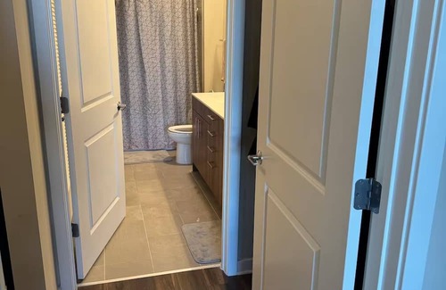 Jefferson Manor Condo | NEW! Bright & Cozy Condo Just Minutes from DC & Airport