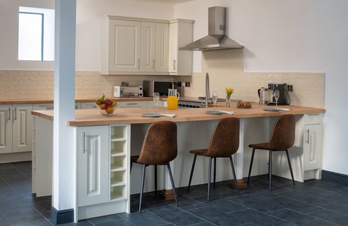 Rhiwbryfdir House | Holiday home in Blaenau Ffestiniog, No Deposit