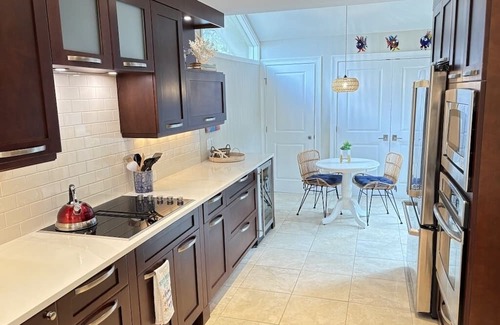 Sea Pines Villa | Beautiful Lagoon/Golf Views! Short Walk/Bike Ride to Beach Club