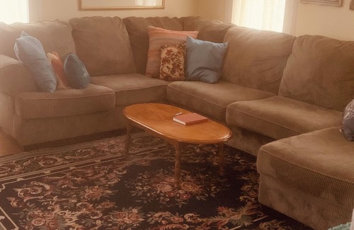 Williamsport House | Spacious 4-bedroom house with AC, WiFi in charming Williamsport sleeps 10