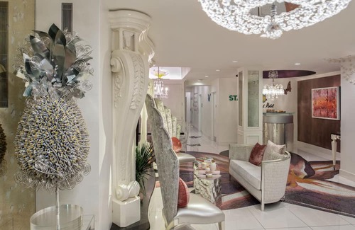 Garment District House | Spacious and Stylish Suite with Artistic Charm, Perfect for Midtown Getaways
