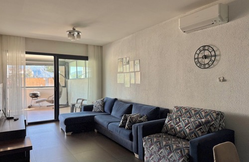 Marmaris City Center Apartment | Spacious 3-bedroom apartment with WiFi and AC in charming Marmaris