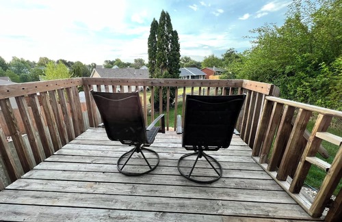 Coralville House | Charming 3-bedroom townhome in Coralville with WiFi