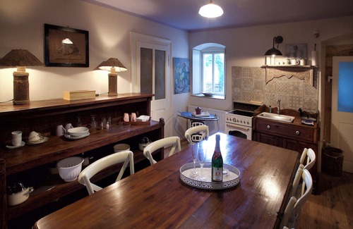 Grossschoenau Apartment | Log rooms in a weaver's house