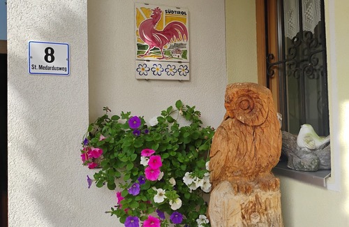 Laces Apartment | Farm with small animals, petting zoo, trial riding, beautifully situated.