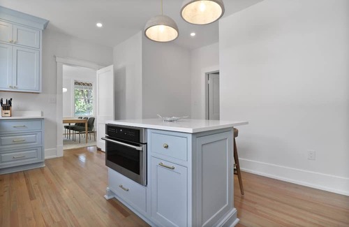 Midtown House | Renovated Exquisite Ardsley Park Home by Lucky Savannah