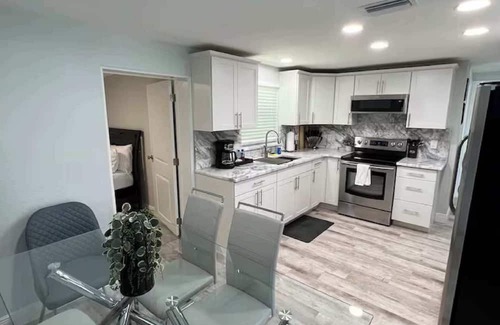 Palm Terrace Estates House | Open Home Suites - 3 bed 1 bath