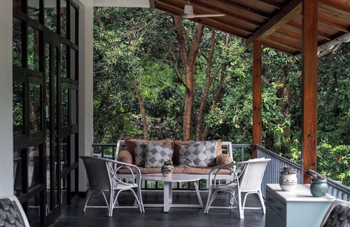 Bhimtal Villa | Luxury 4BHK Bhimtal Retreat with Valley Views & Elegant Interiors