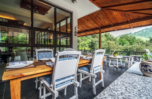Bhimtal Villa | Luxury 4BHK Bhimtal Retreat with Valley Views & Elegant Interiors