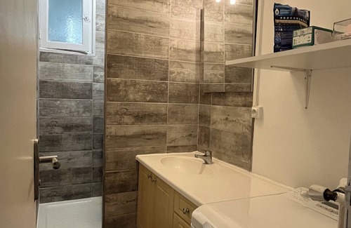 Toulon Apartment | T3 3min walk from TGV station - Cosy - Bright - Functional - Parking spaces