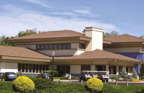 Indianapolis Apartment | Barsala l 2BD w/Fast Wi-Fi + Pool & Gym Access
