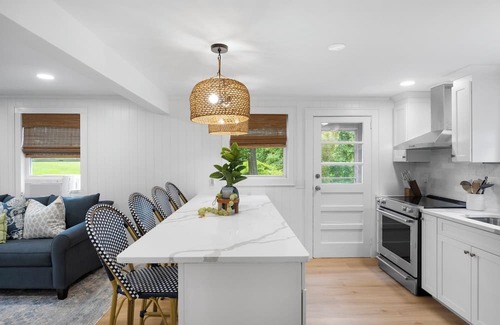 West Mystic House | Cozy 1-bedroom house within walking distance to Downtown Mystic!