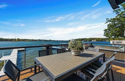 Lake James Cottage | Sunset Cottage on Jimmerson Lake