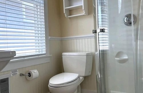 Provincetown Cabin | A Departure From the Ordinary: Our Tropical Escape