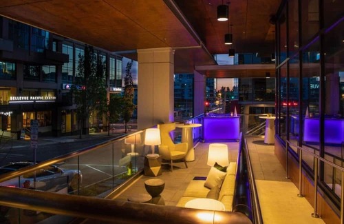 West Bellevue House | Your one-of-a-kind modern experience in Bellevue, WA