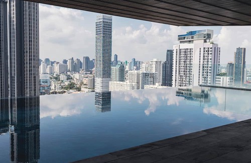 Ekkamai Apartment | 1BR-Thong Lor BTS 7mins, pool&gym with WiFi