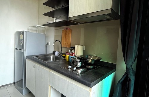 Phra Khanong Nuea Apartment | Modern 1BR Condo Pool, Gym Prime Sukhumvit 77 with AC, WiFi