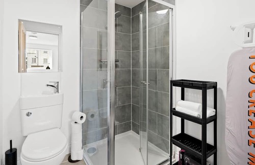 Woodside Apartment | Studio - Norwood Junction - B1