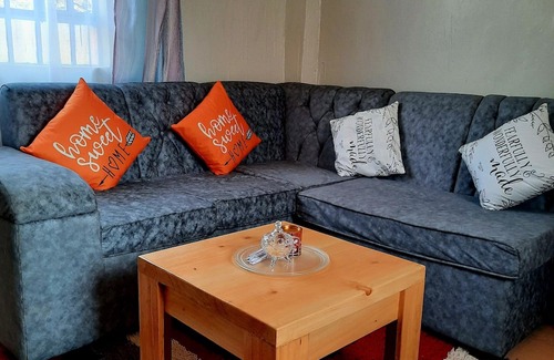 Sagana House | 1 bedroom glamorous, cozy stay in Sagana Town,fast Wi-Fi & Secure parking.