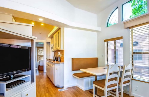 West Sedona Cottage | Charming 1-bedroom cottage in marvelous Sedona with AC, WiFi