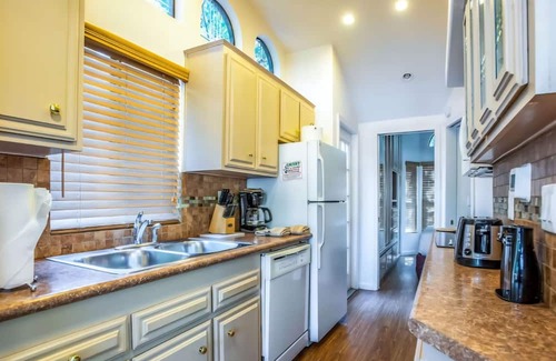 West Sedona Cottage | Charming 1-bedroom cottage in marvelous Sedona with AC, WiFi