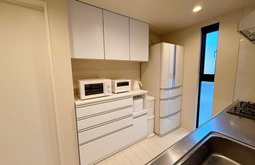 Ikebukuro House | Ikebukuro 2 min/Shinjuku 11 min/Shibuya 18 min/Max 8 people/3 bed rooms/Parking/High speed Wi-fi/Multilingual