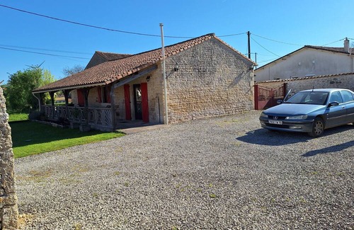 Lusseray House | Gîte O'Limousin stone barn just renovated with all comforts