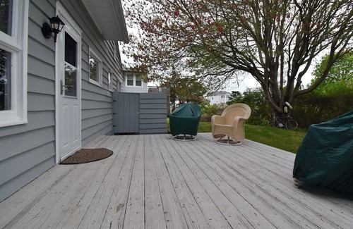 Misquamicut House | Misquamicut Fire District | Walking Distance to your beach access!