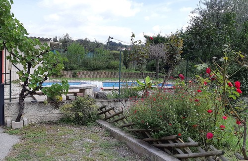 Saint-Donat-sur-l'Herbasse House | Country house with private pool, Drôme des Collines