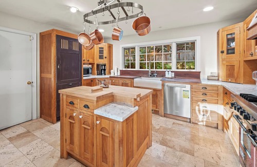 Del Monte Forest House | Pebble beach secret golfers retreat with hot tub and gym LX92