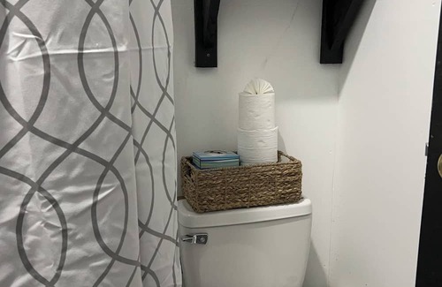 King's Park Apartment | Cozy studio with WiFi in King’s Park, Belize City