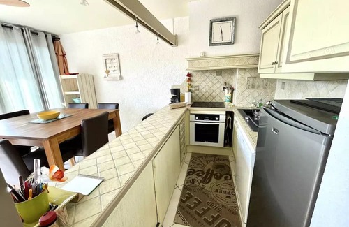 Port-la-Nouvelle Apartment | Residence Le Splendor - BACKGROUND: Air-conditioned T3 VASTE in the DRC with large terrace