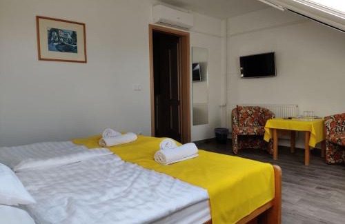 Hegyko Bed & Breakfast | Party Panzió Hegykő