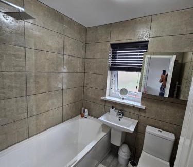 Huyton Apartment | 180 woolfall heath avenue