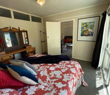 Swanson Bed & Breakfast | Swanson-Waitakere Stay in Scenic Sunrise