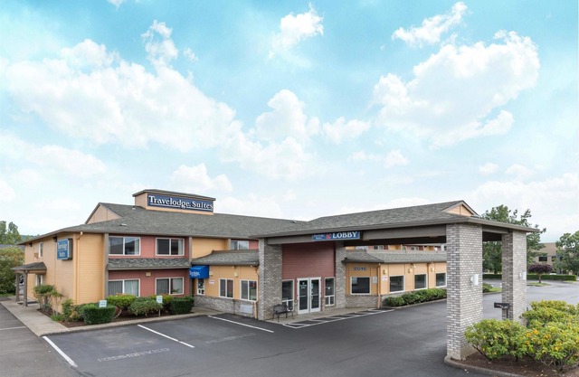 Travelodge Suites by Wyndham Newberg