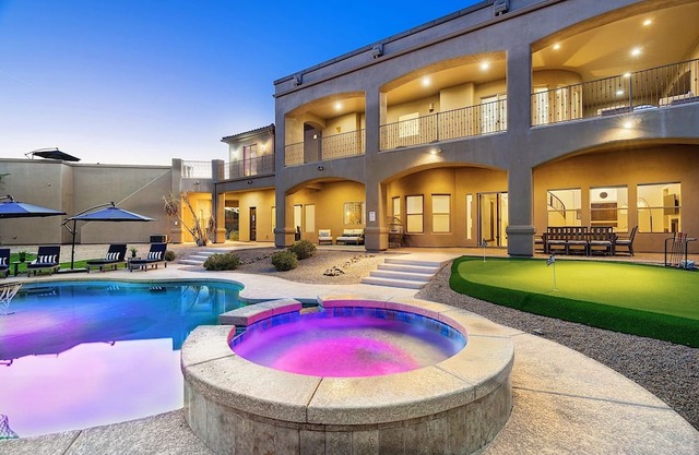 Enchantment - 7BR Luxury Estate in Mesa surrounded by Panoramic Mountain Views!