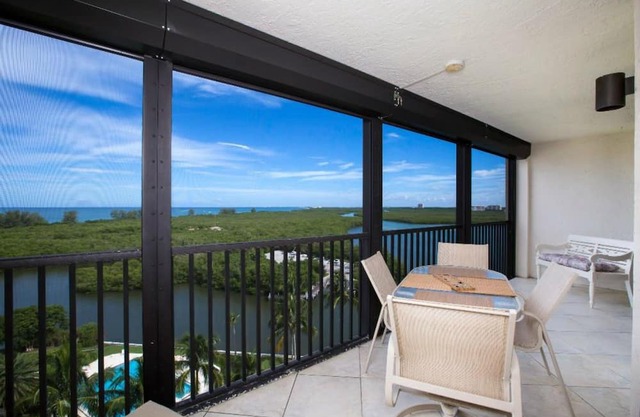WATER, WATER, EVERYWHERE! Spectacular Views From Every Room, 10th Floor Condo!