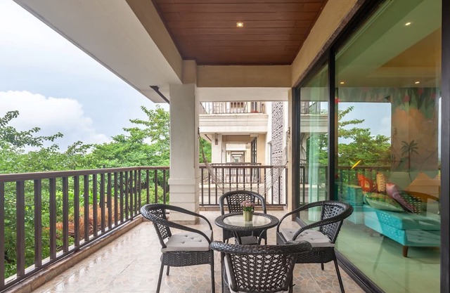 Oasis Suites Dunes 105 by Deshco Holidays