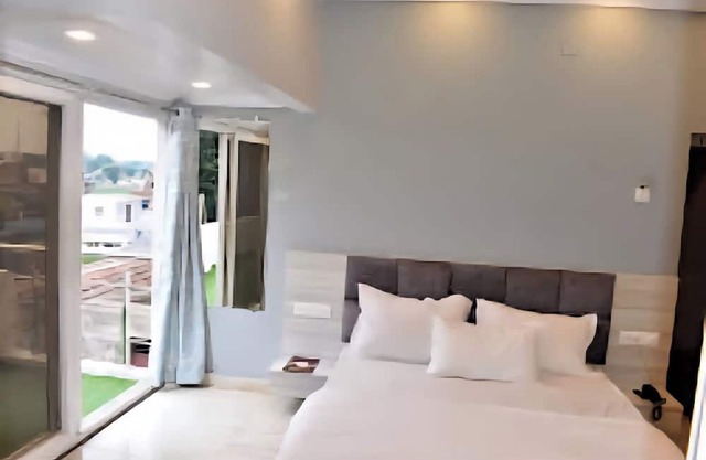 Hotel The Lake Castle Ranchi Jharkhand