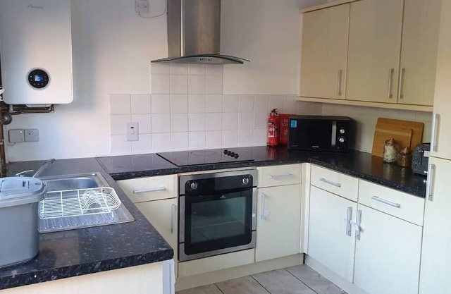 Delightful 2-Bed Cottage Escape