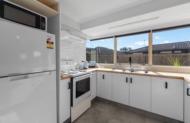 Urban Charm - Mount Maunganui Downstairs Apartment