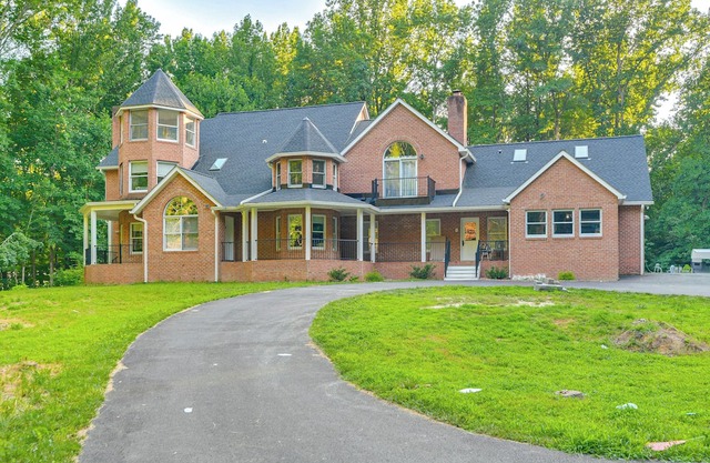 Upper Marlboro Apt: 8 Mi to Rosaryville State Park