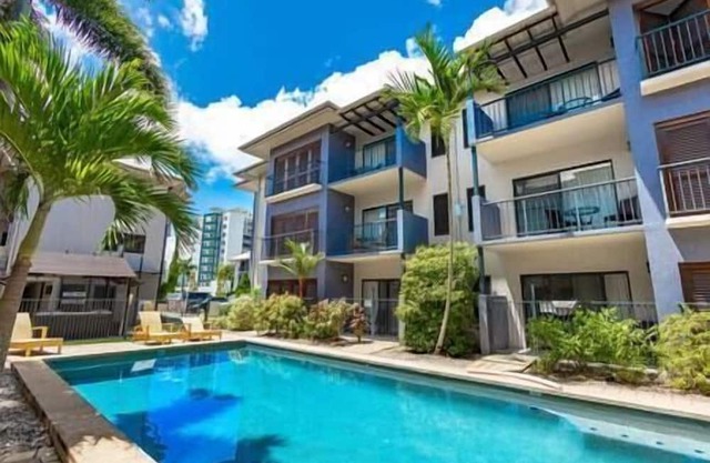Cairns City Oasis King Bed Studio; Pool & BBQ