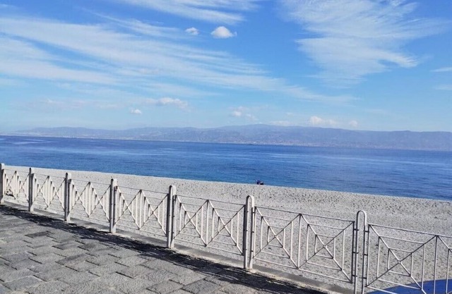 La Camera nel Villaggio Vicina al Polo San Filippo Sede di Concerti a Messina