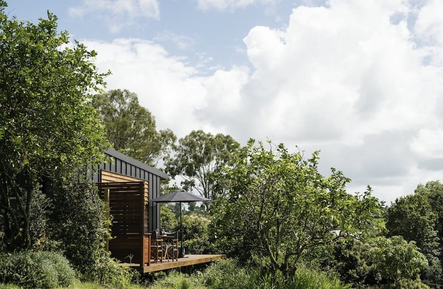 The Nest. Tiny House with Byron Hinterland view!