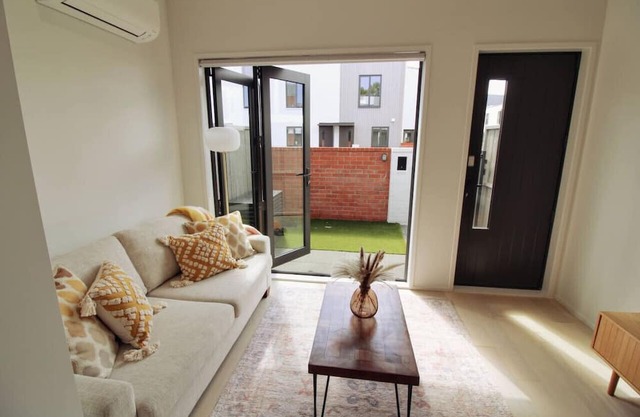 Modern Mt Albert Townhouse