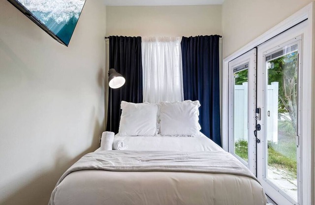 Modern Gem One Bedroom One Bath